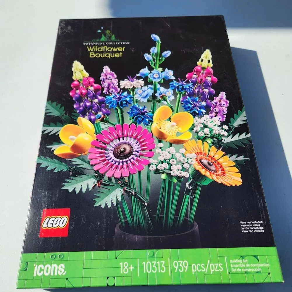LEGO 10313 Botanicals Artificial Wildflower Bouquet Fake Flowers Building Set To
